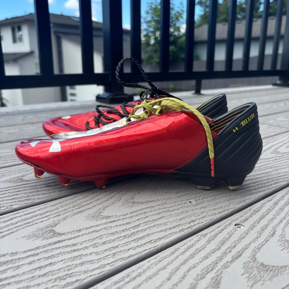 Under Armor Blur CBN III Men\'s Size 10.5 Soccer Cleats 1235645-860 Red Silver main image 4